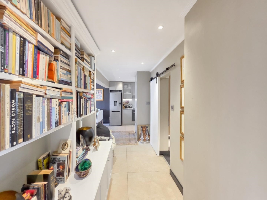 2 Bedroom Property for Sale in Bantry Bay Western Cape